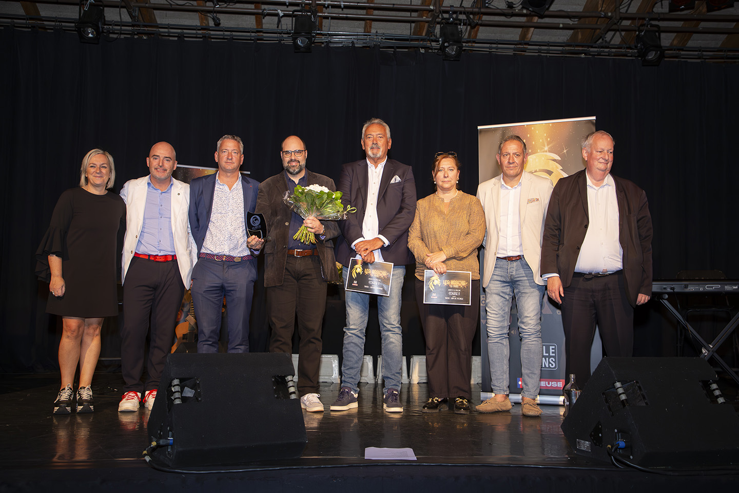 Photo finale de groupe des lauréats et organisateurs des Ansois de l'année 2024